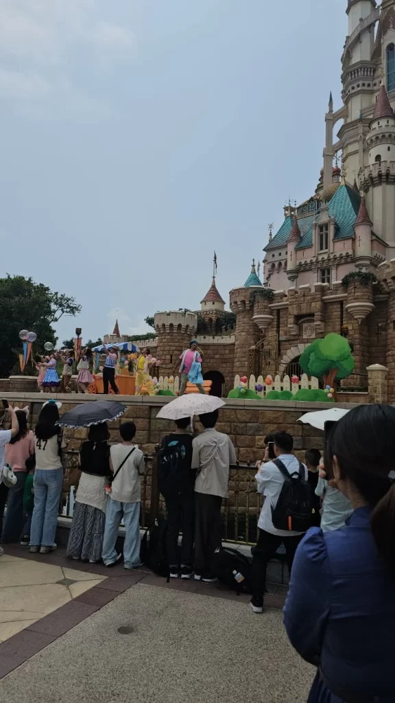 Disneyland HK shows