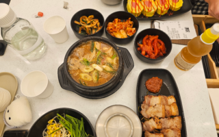What to eat in Times Square Seoul